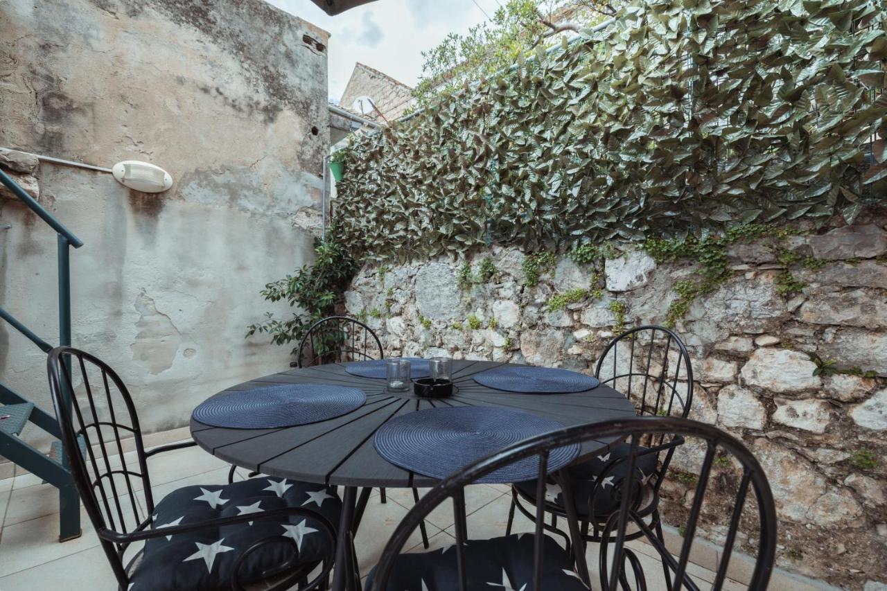 Guesthouse Rebecca Makarska Exterior foto